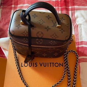 LOUIS VUITTON VANITY PM